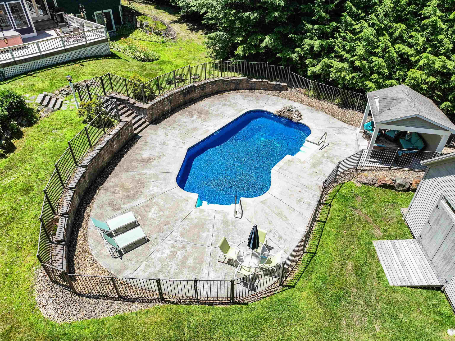 8 Essex Drive Bow NH 03304