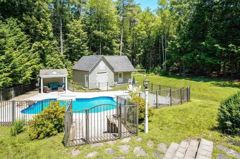 8 Essex Drive Bow NH 03304