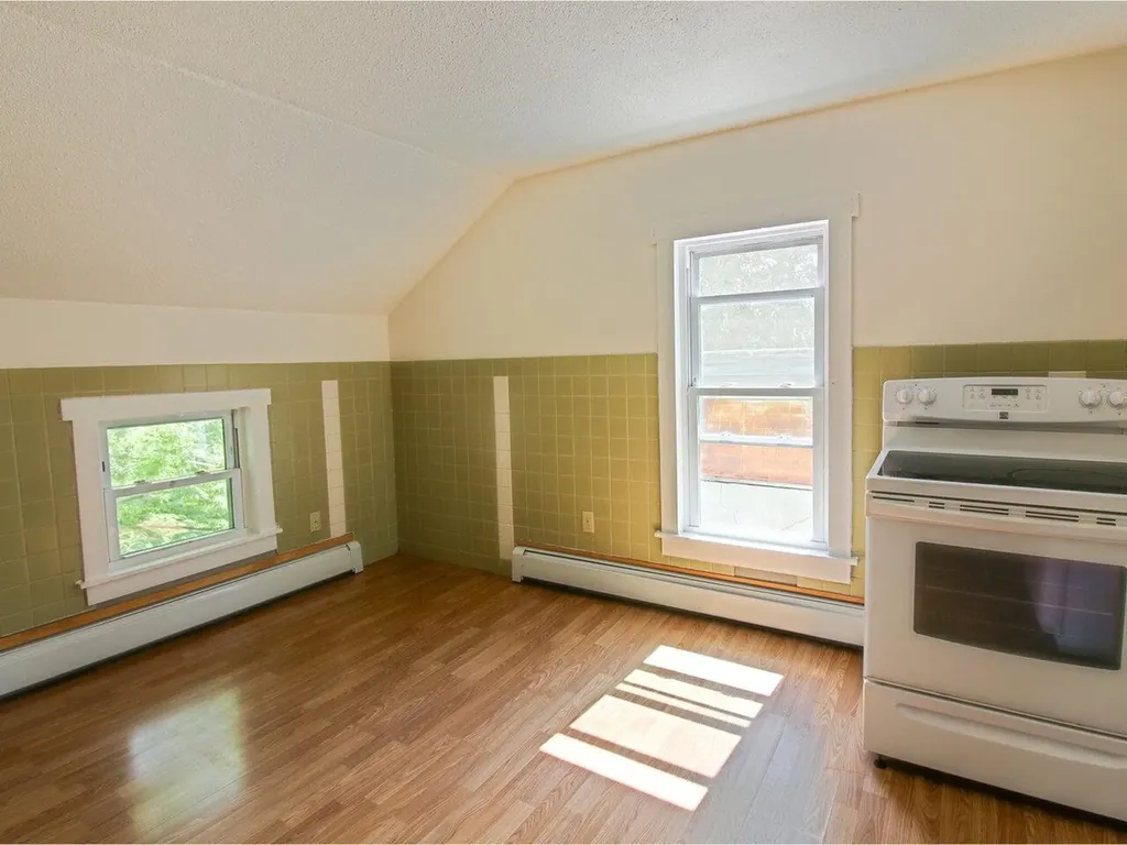 37 Drew Street Burlington VT 05401