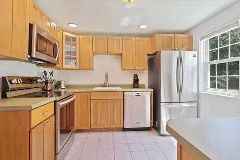 111 Winterwood Drive Londonderry NH 03053