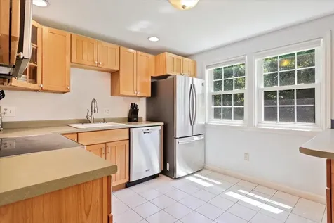 111 Winterwood Drive Londonderry NH 03053