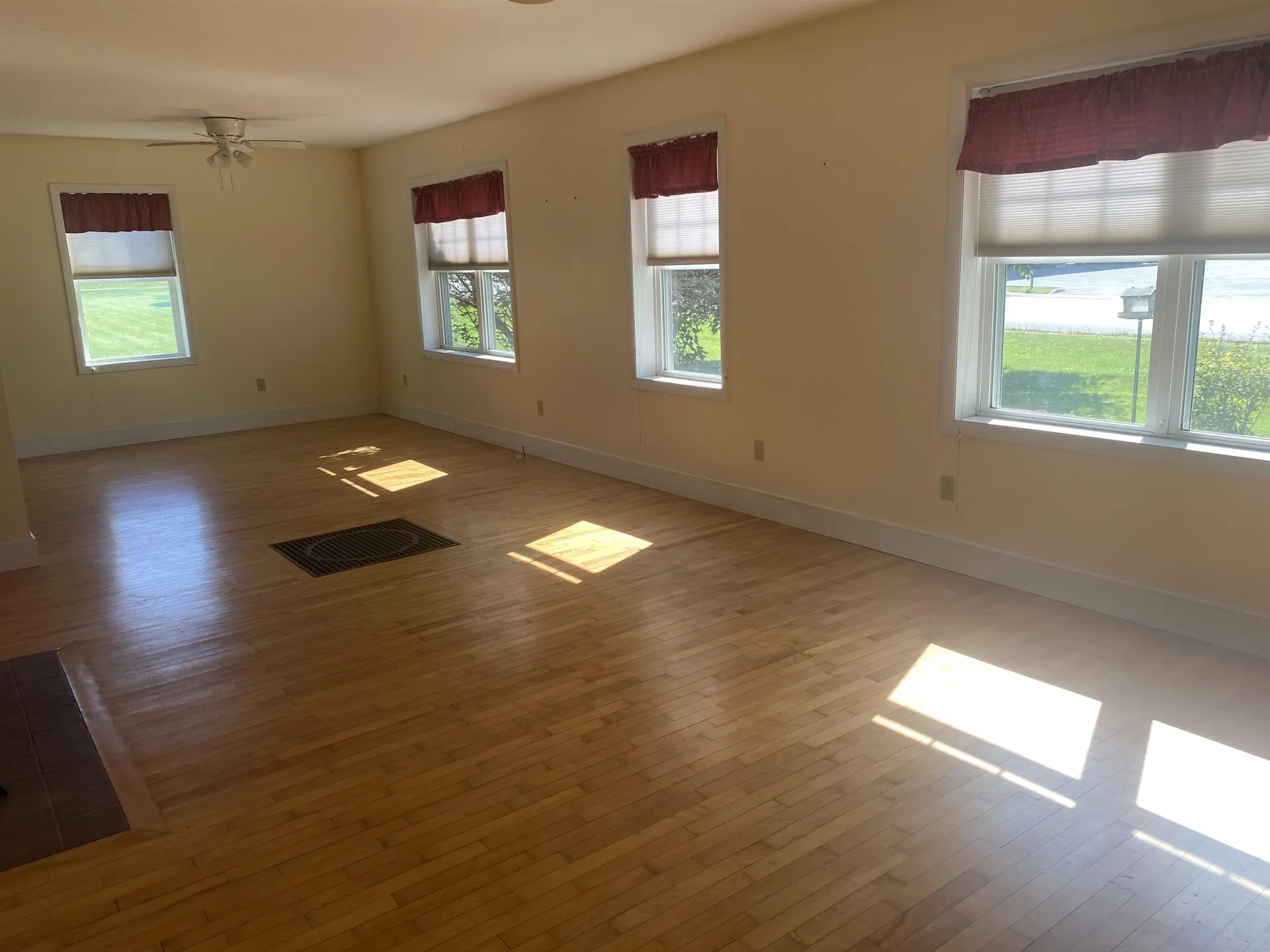 342 Us Route 2 South Hero VT 05486