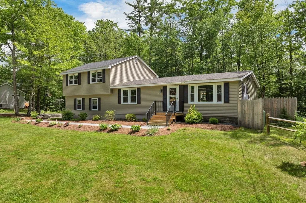 806 North Line Road Tuftonboro NH 03816