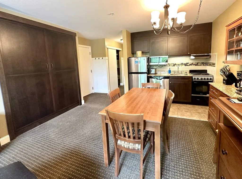 304/306, Qtr 3 Grand Summit Way Dover VT 05356