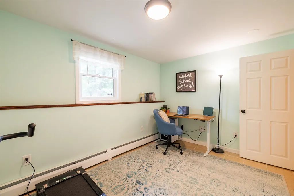 81 Warren Avenue Goffstown NH 03102
