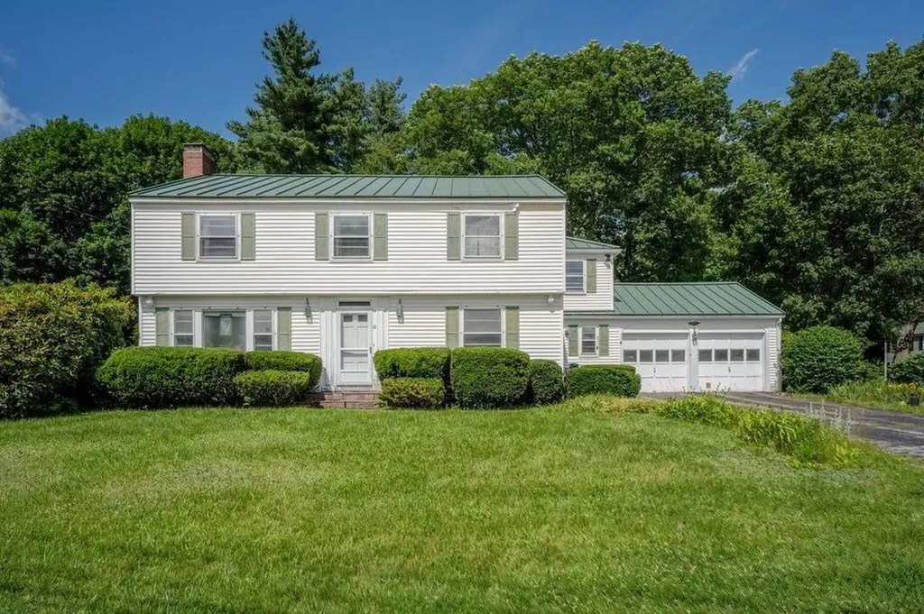 12 Longmeadow Road Dover NH 03820