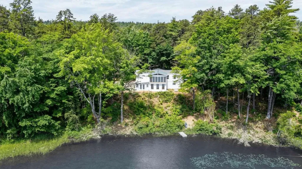 60 Brookside Avenue Albany NH 03818