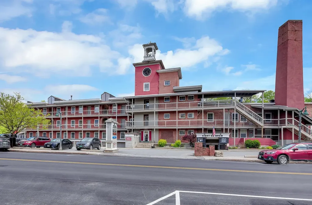 145 Main Street Ludlow VT 05149