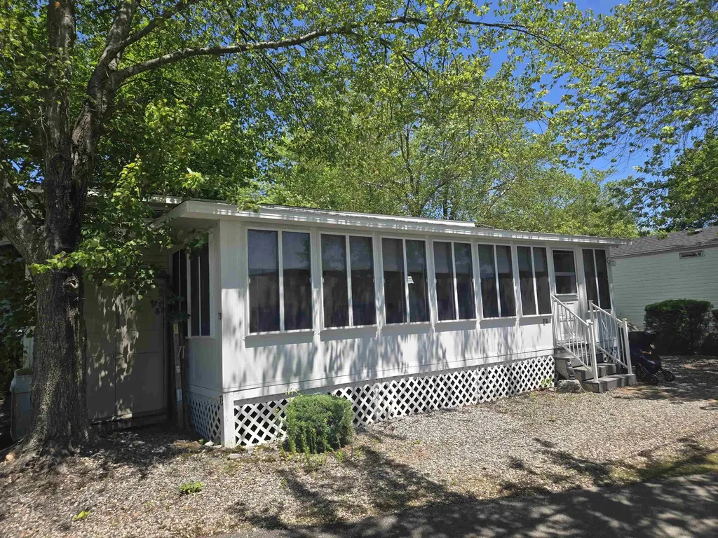 308 State Route 286 Seabrook NH 03874