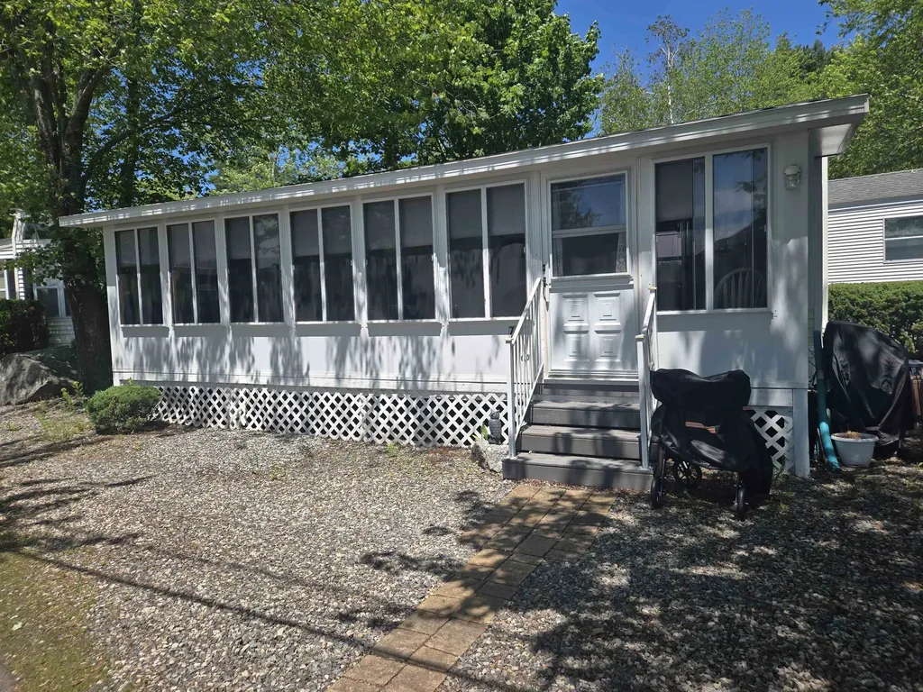 308 State Route 286 Seabrook NH 03874