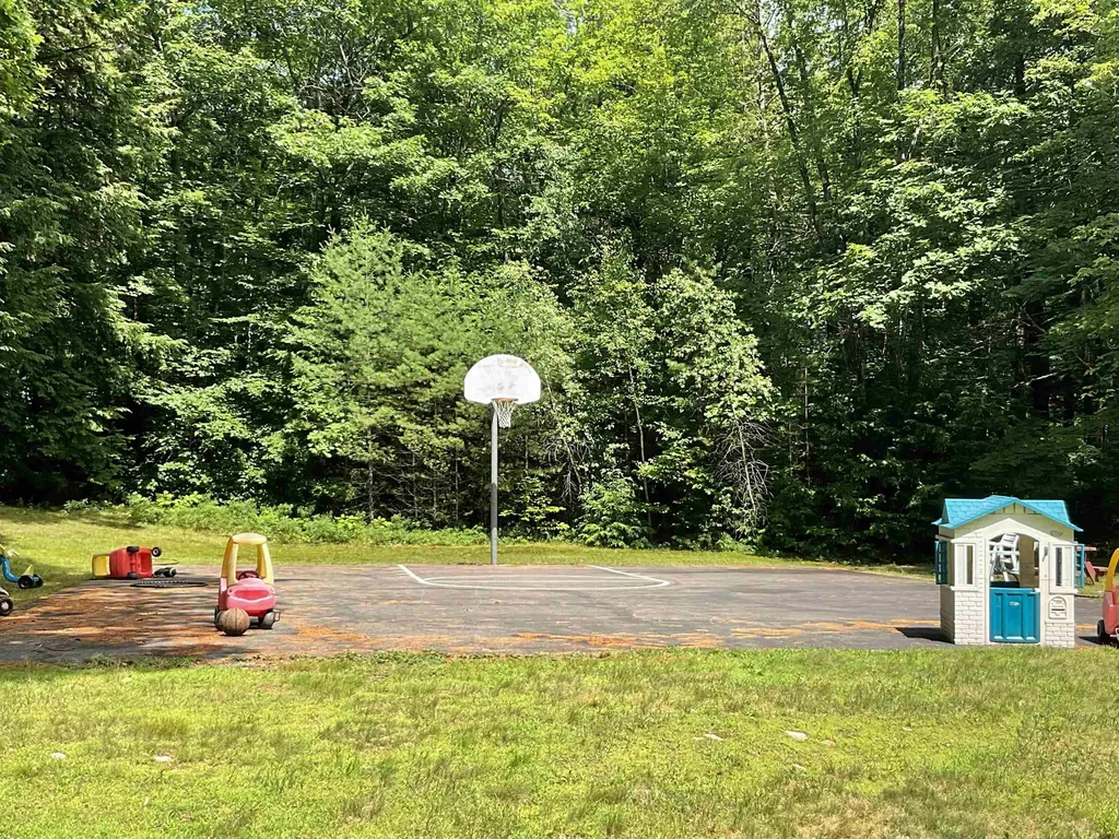 19 Saco Street Conway NH 03813