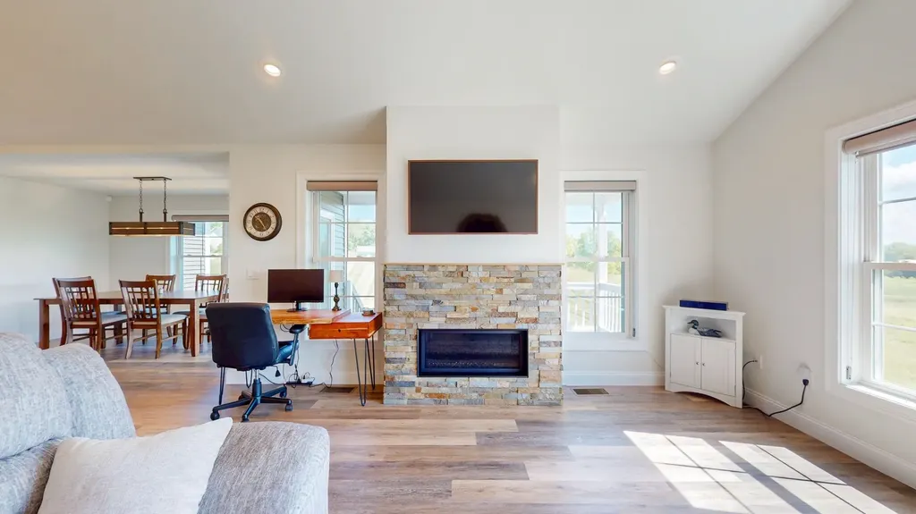 299 Commodore Drive Vergennes VT 05491