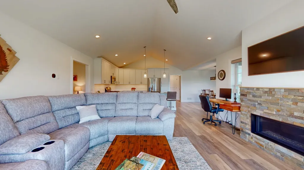 299 Commodore Drive Vergennes VT 05491