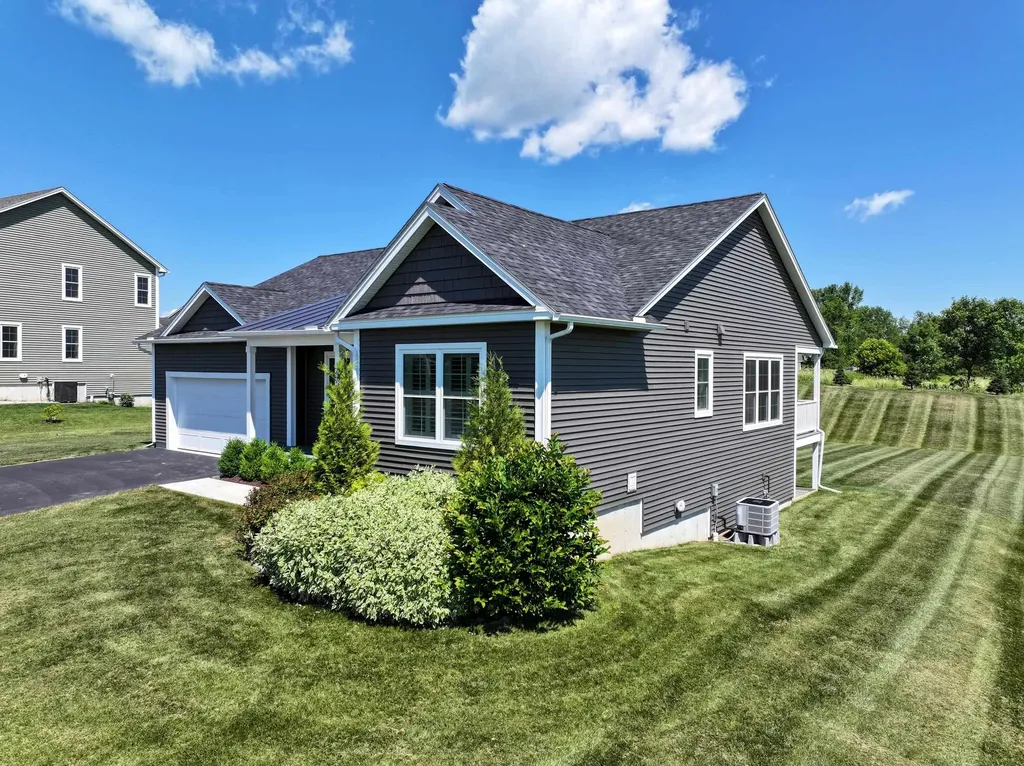 299 Commodore Drive Vergennes VT 05491