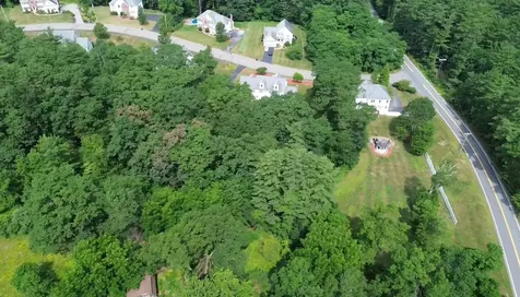 164 Tinker Road Nashua NH 03063