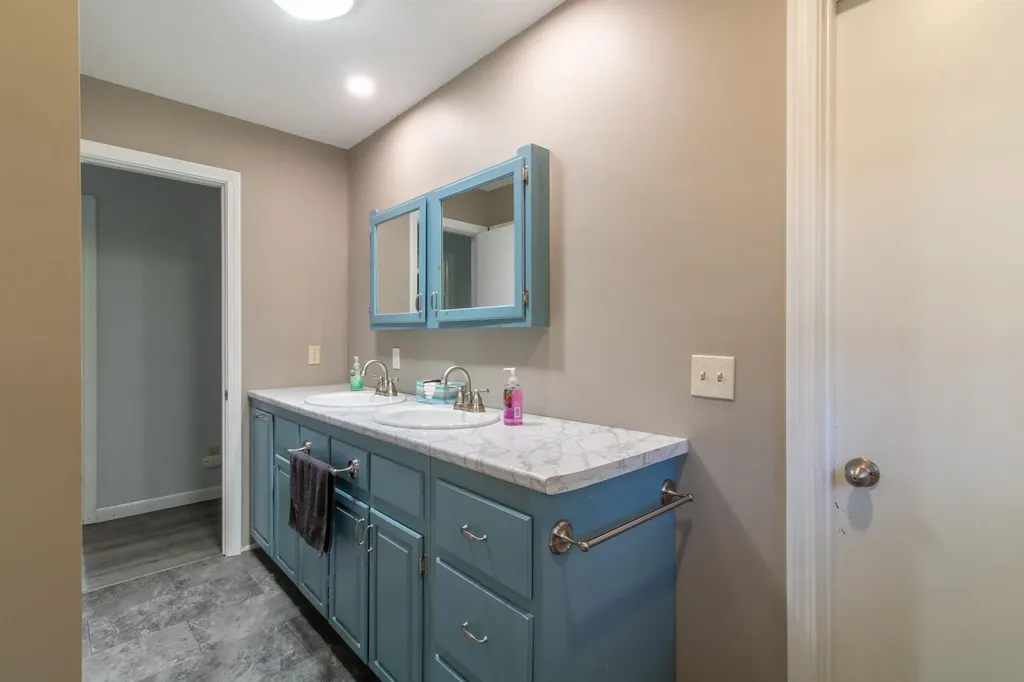 141 Stagecoach Drive Newport City VT 05855