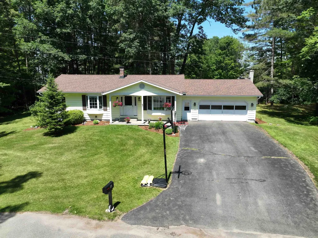 141 Stagecoach Drive Newport City VT 05855