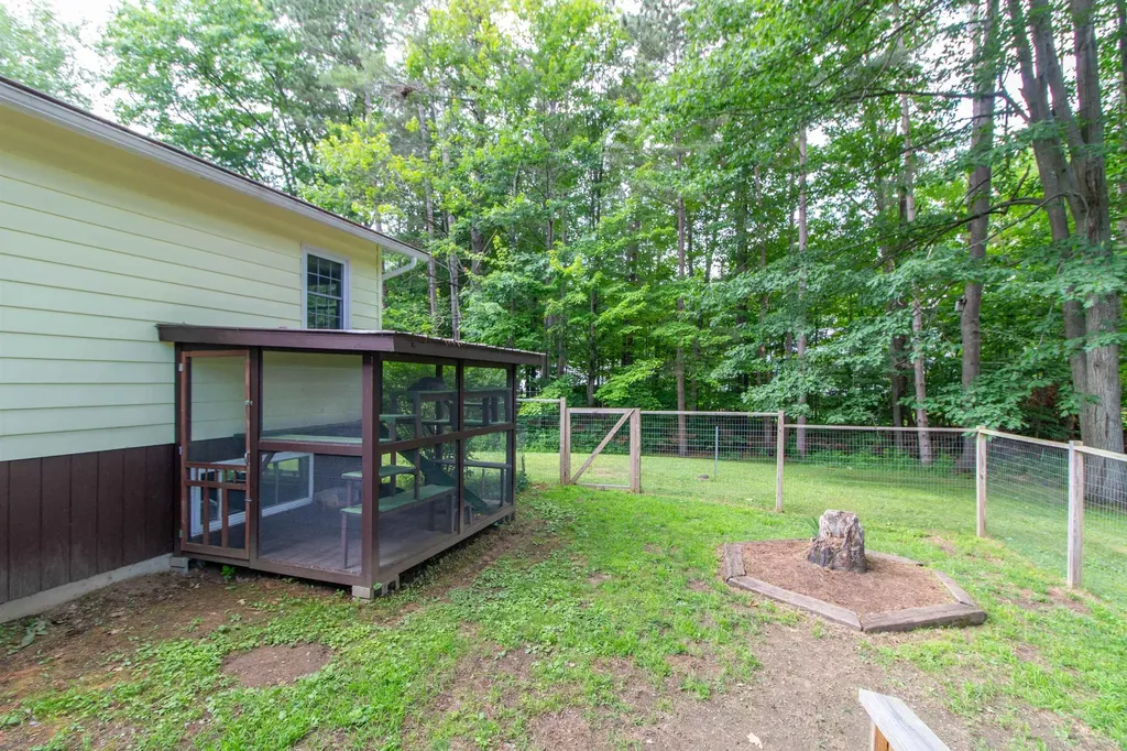 141 Stagecoach Drive Newport City VT 05855