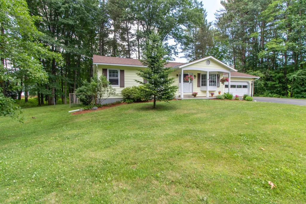 141 Stagecoach Drive Newport City VT 05855