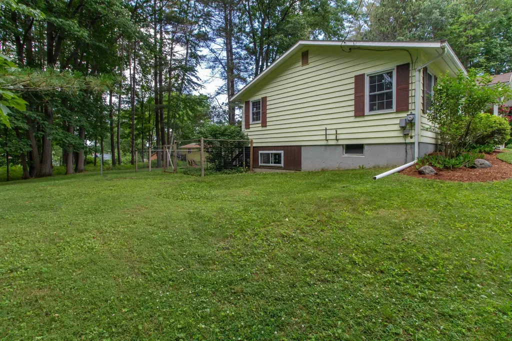 141 Stagecoach Drive Newport City VT 05855