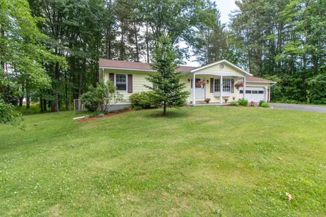 141 Stagecoach Drive Newport City VT 05855
