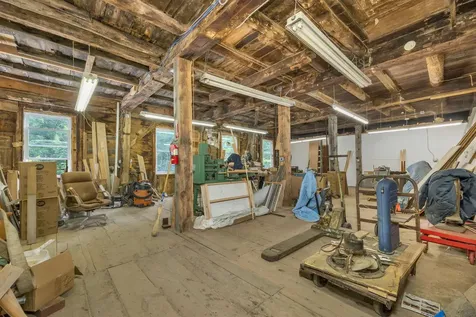 106 Water Street Rumney NH 03266