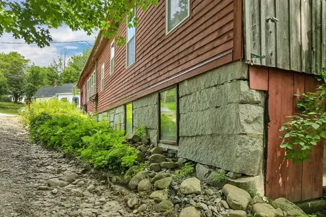 106 Water Street Rumney NH 03266