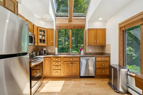 1130 Safford Road Hartford VT 05059