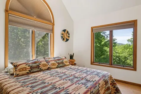 1130 Safford Road Hartford VT 05059