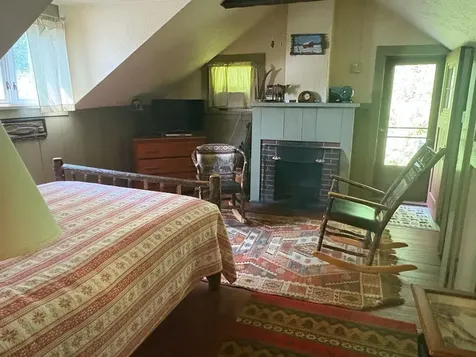 6311 Vt Route 7a Sunderland VT 05250