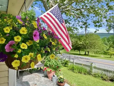 6311 Vt Route 7a Sunderland VT 05250