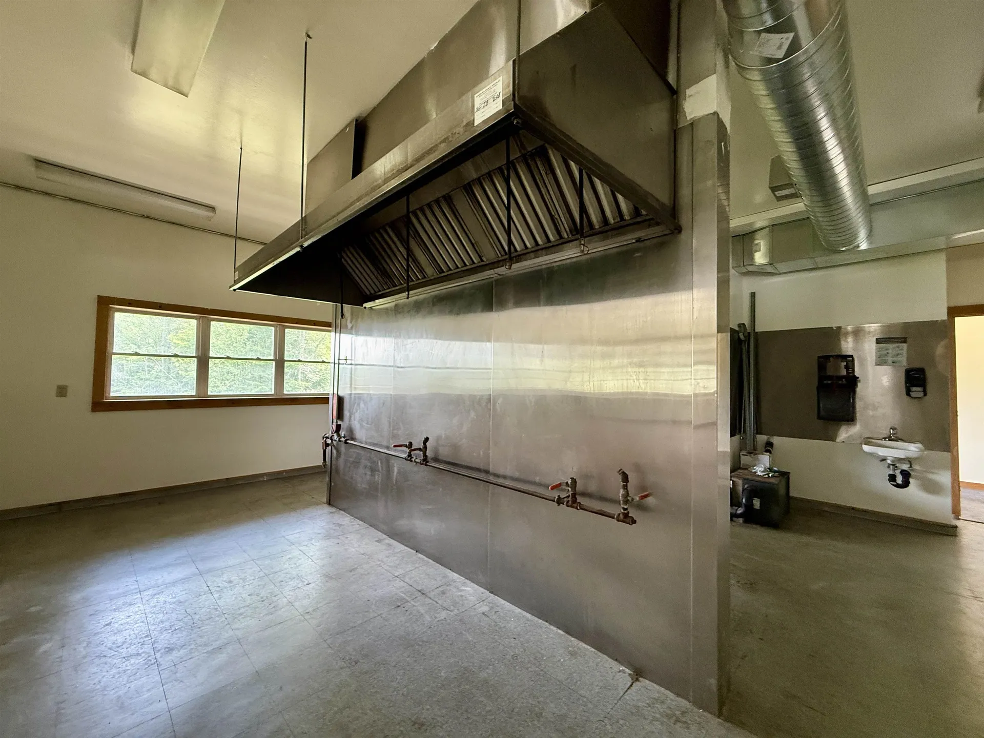 8570 Vt Route 9 Woodford VT 05201