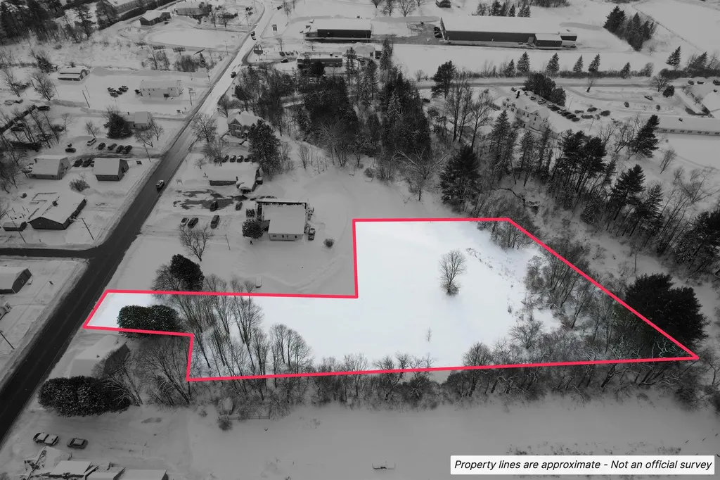 North Main Street Lancaster NH 03584