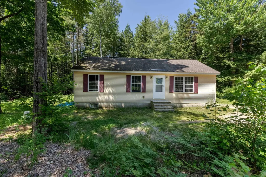 31 Beech River Circle Ossipee NH 03864