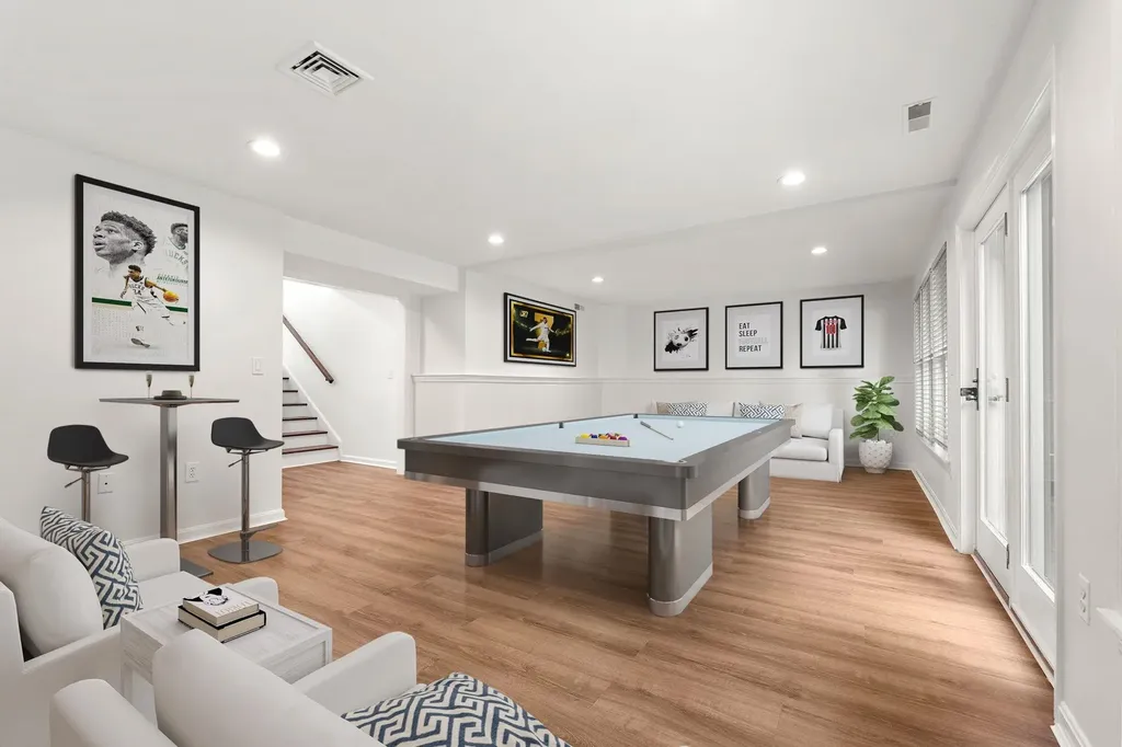 58 Hawthorne Village Road Nashua NH 03062