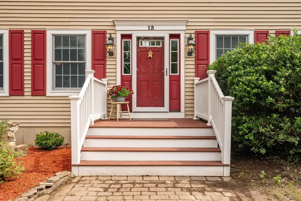 13 Sheepboro Road Rochester NH 03867