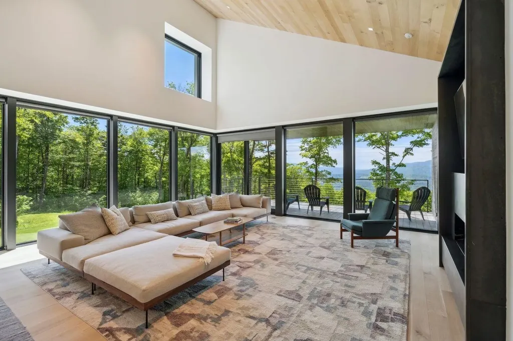 811 Bear Creek Lane Waterbury VT 05677