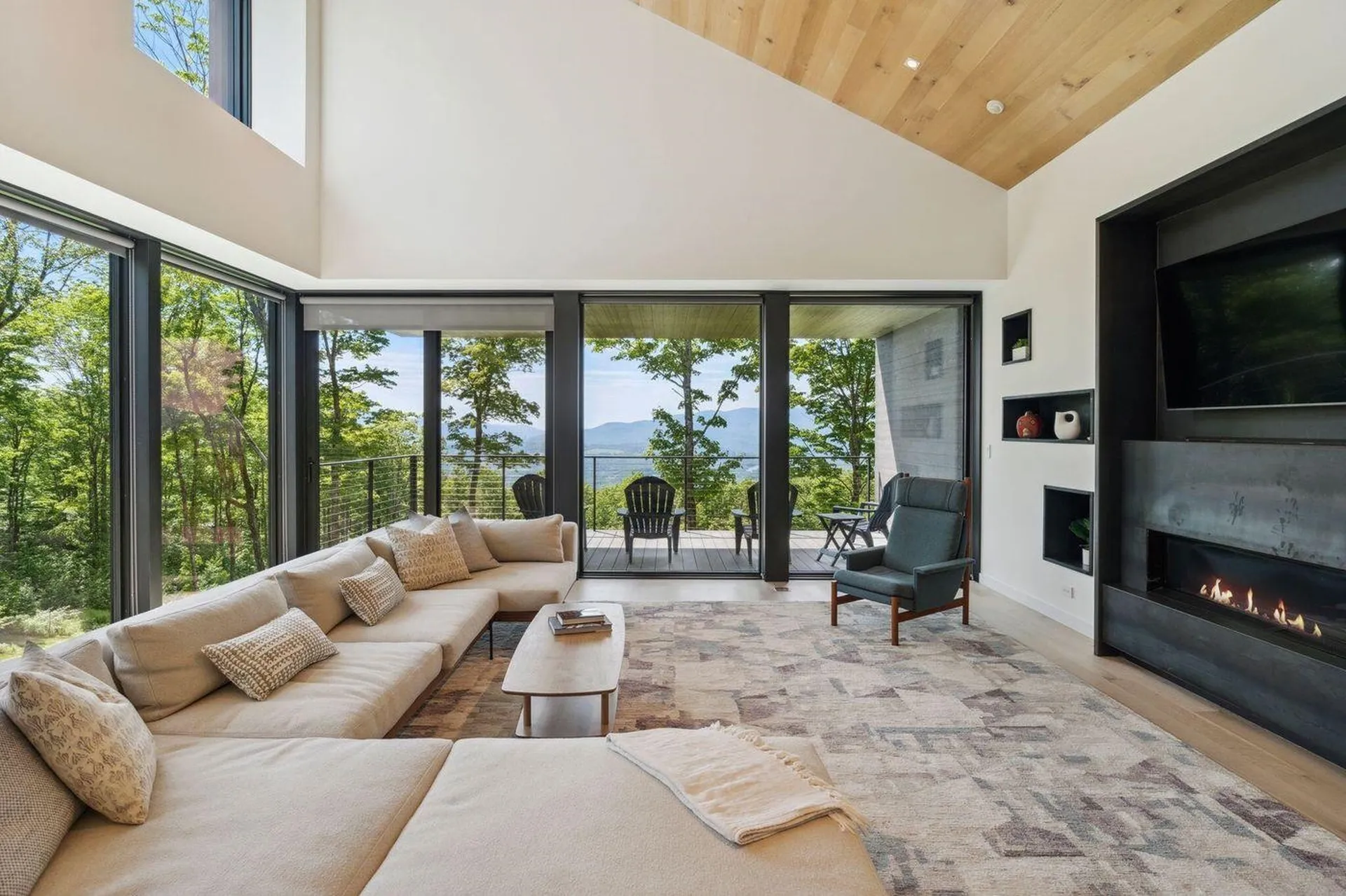 811 Bear Creek Lane Waterbury VT 05677