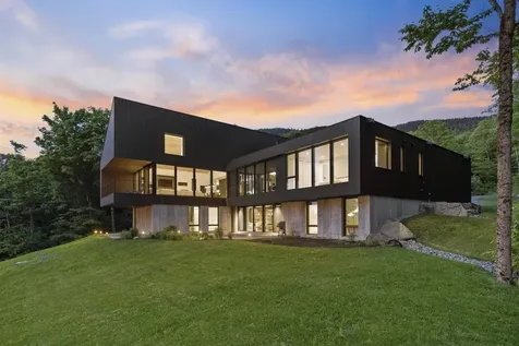 811 Bear Creek Lane Waterbury VT 05677