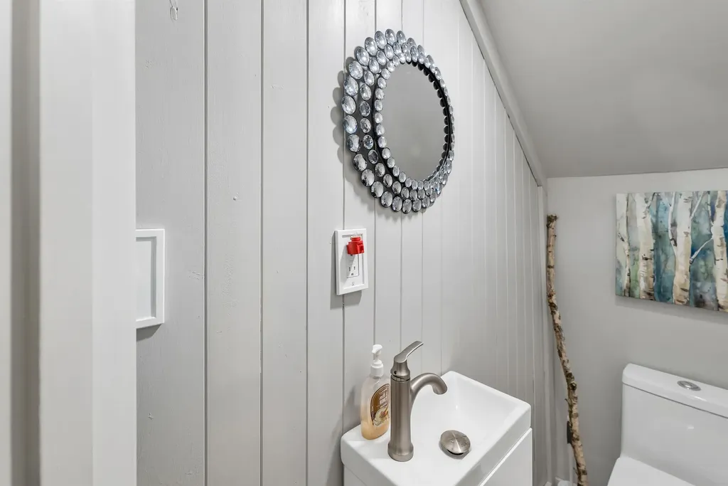 42 Forest Pond Road New Hampton NH 03256