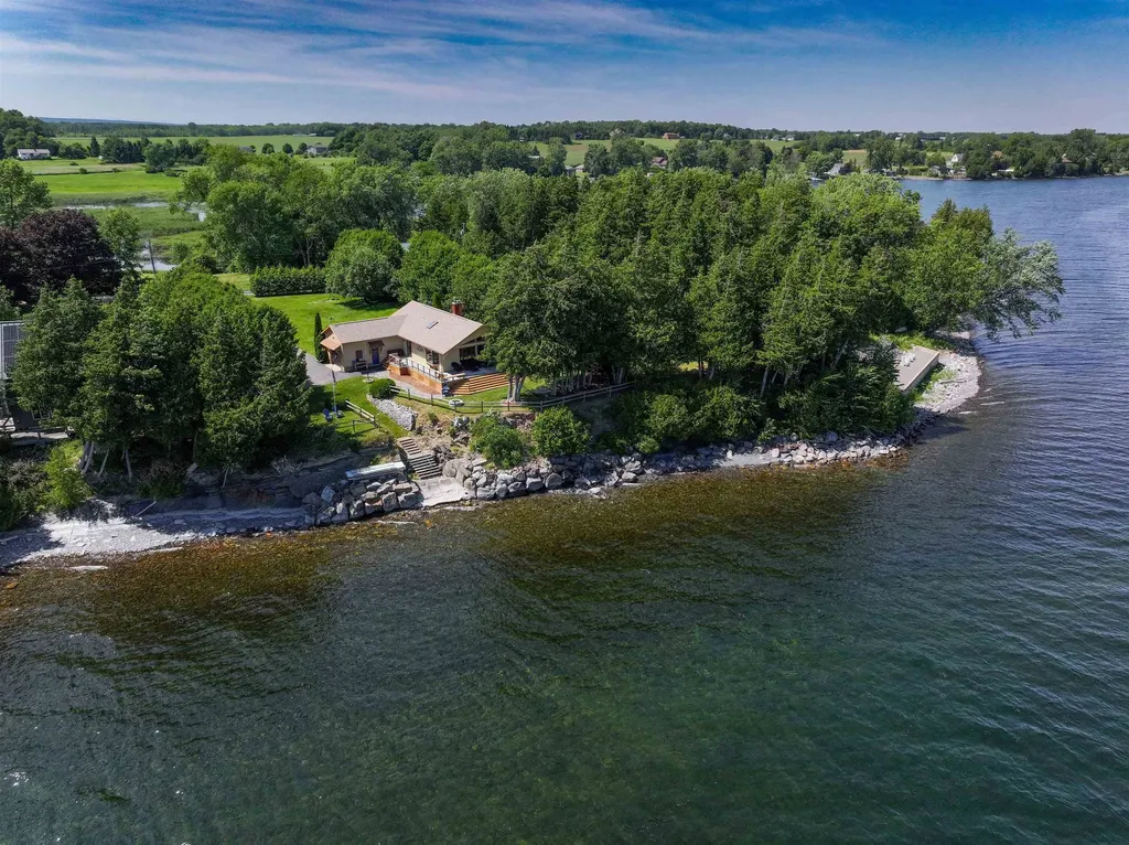 10 Cedar Point Grand Isle VT 05458