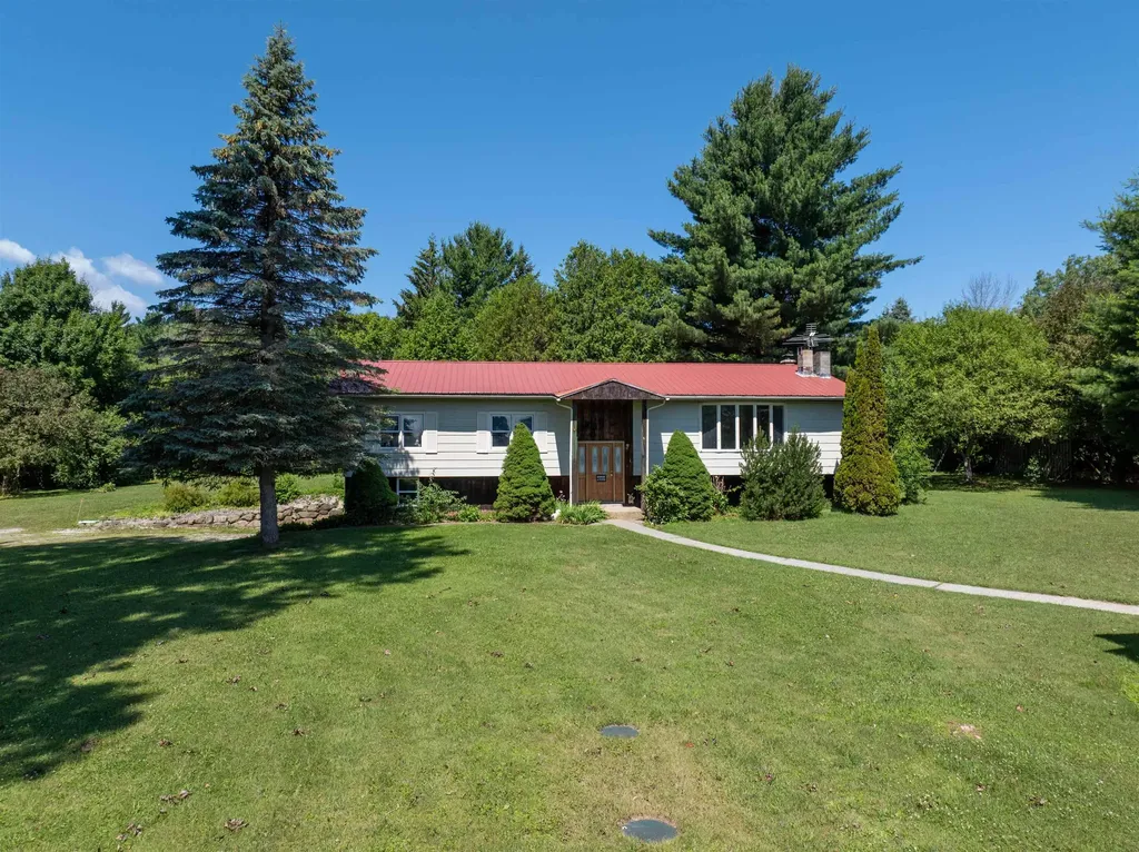 2557 Vt Route 78 Alburgh VT 05440