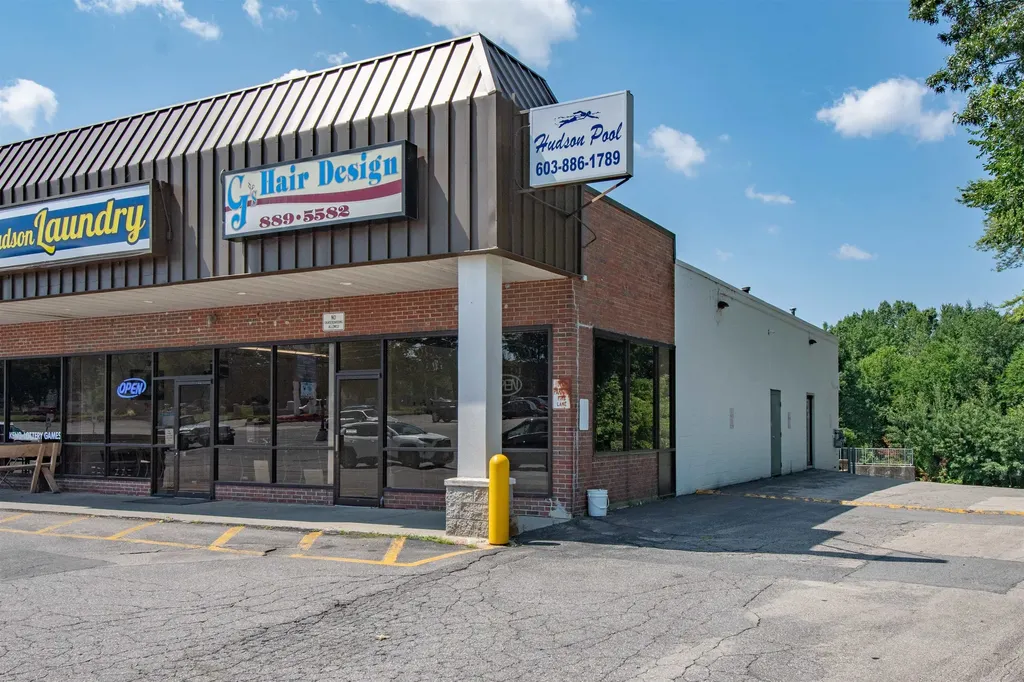 76 Derry Road Hudson NH 03051