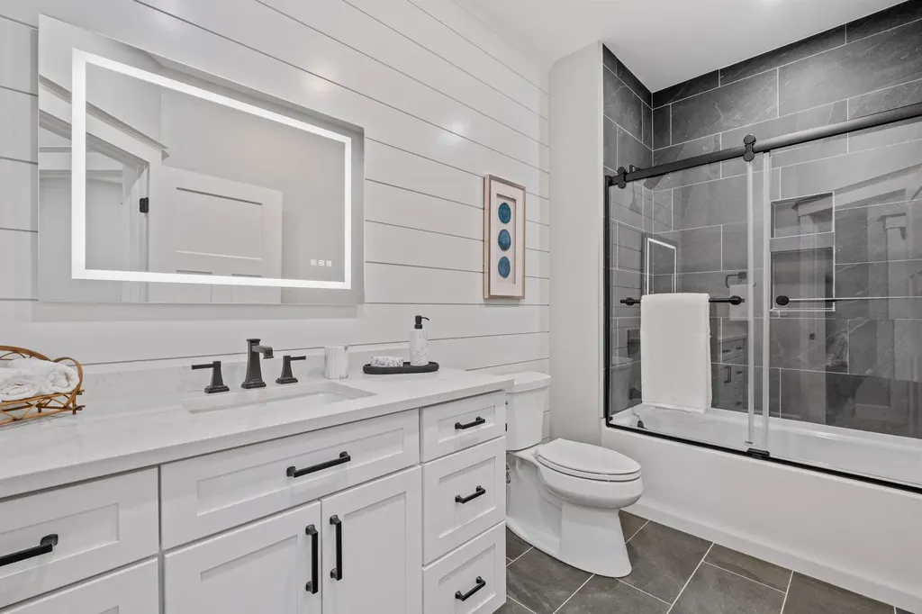 44 Valley Road Tuftonboro NH 03816