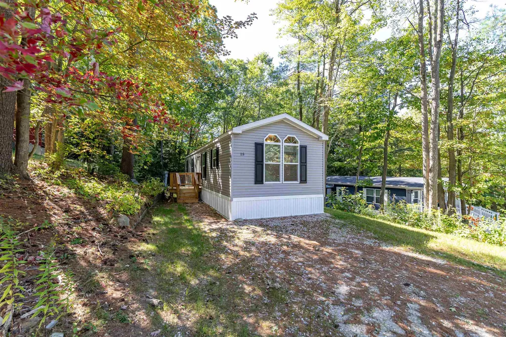 15 Sullivan Drive Allenstown NH 03275