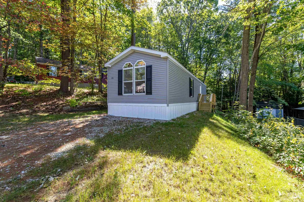 15 Sullivan Drive Allenstown NH 03275