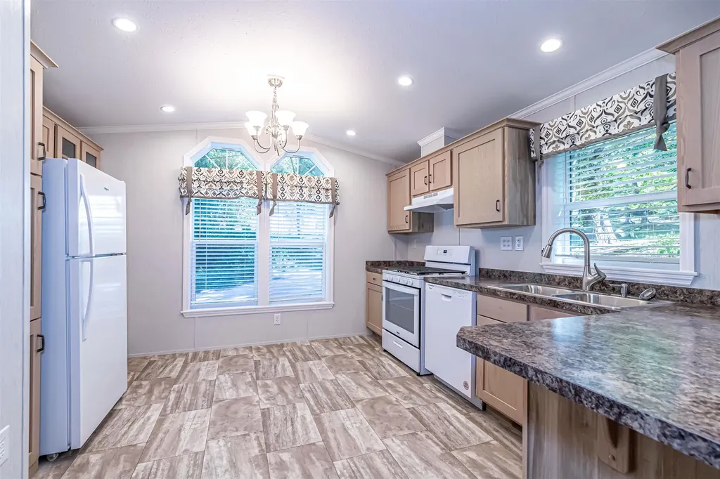 15 Sullivan Drive Allenstown NH 03275