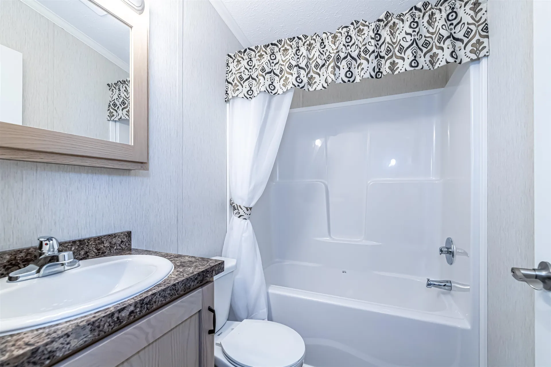 15 Sullivan Drive Allenstown NH 03275