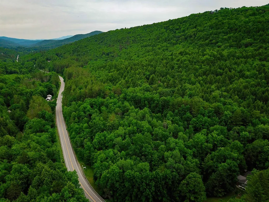 3745 Vt-100 Warren VT 05674