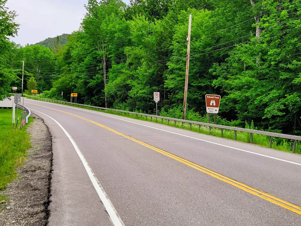 3745 Vt-100 Warren VT 05674